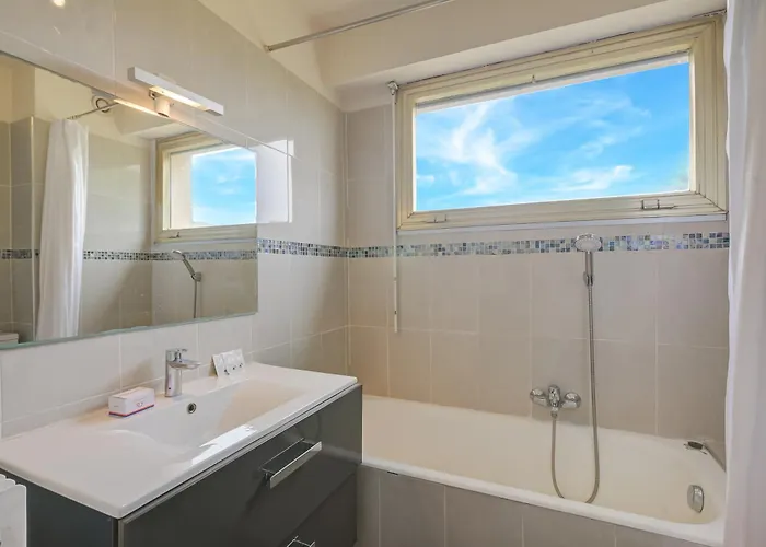 L'ermitage - Happy * Antibes